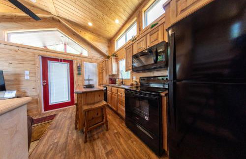 Lakefront Cottage with Hot Tub & Sunset Views - Foto 32