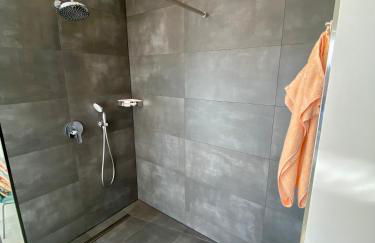 Villa am Steinhuder Meer App Suite-La Fleur-mit Pantry Küche, Luftreinigungssystem, Garten, WLAN - Foto 11