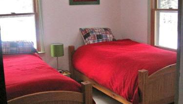 Pet-Friendly Cabin Rental near the Bigelow Preserve in Maine - Foto 3