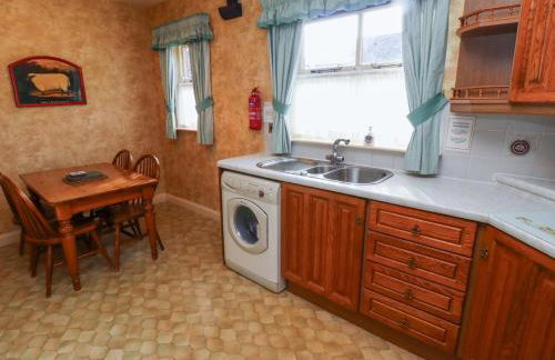 Honeysuckle - Photo 9