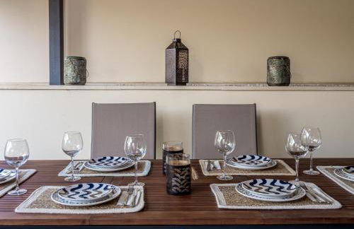 Amazing Two Bedroom Apartment in Los Flamingos, Marbella - Photo 25