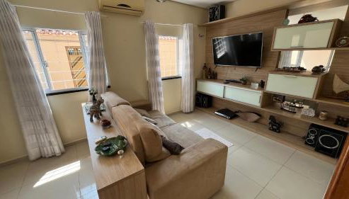 Casa com piscina e churrasqueira conforto e lazer garantido - Foto 2