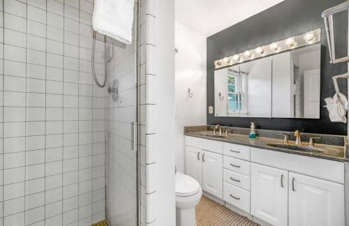 2BR-2 mins to Ocean-Sleeps 8-Pets - Photo 48