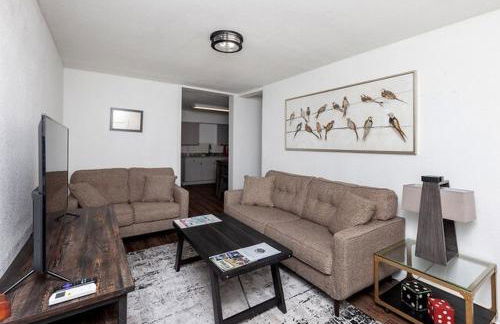 Spacious 9BR Home Ideal for Groups Near Downtown - Foto 33