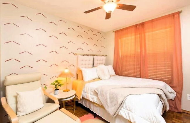 McAllen Majesty 4BR w Pool and Comfort - Foto 8