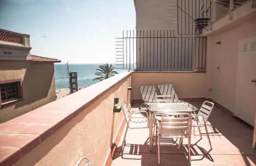 Barcelona Beach Apartments - Photo 2