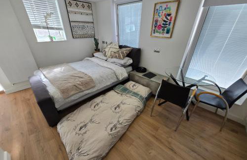 Ground Floor-Modern-Cosy-Private-Whitefield Studio - Foto 25
