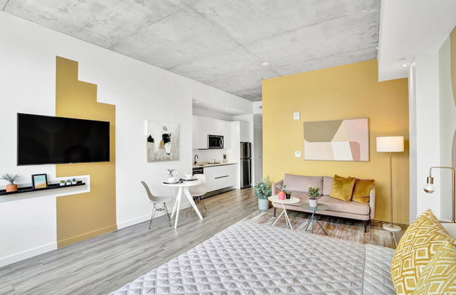 Design District Suites - Photo 35