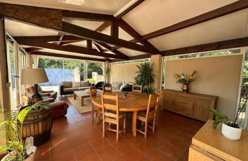 CHARMANT LOGEMENT AVEC PISCINE EN PROVENCE au premier étage d une villa - Foto 6