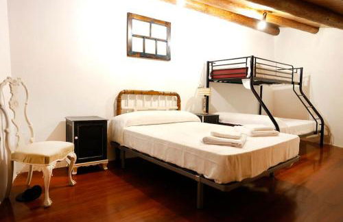 A casa dos carros - AS CASAS DO POZO - - Foto 6