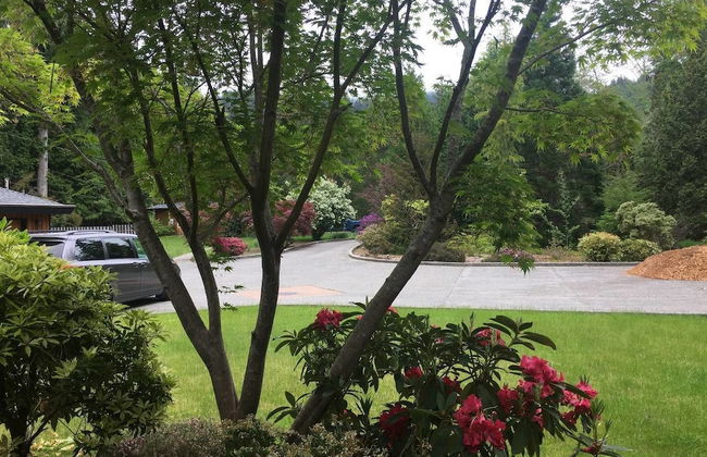 B - Sechelt Private Coastal Home - Photo 19