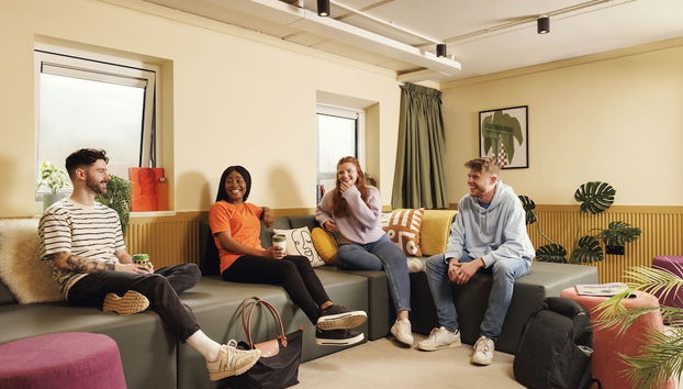 The Bridge House - Foto 5, Salón en el vestíbulo