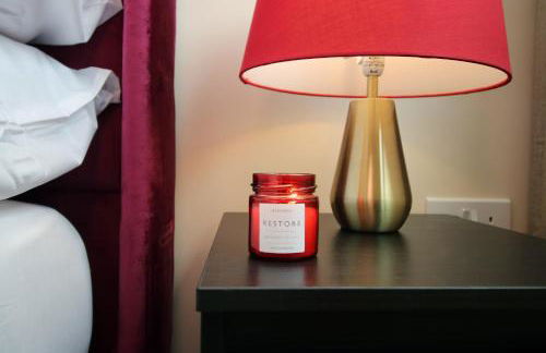 LUXURY 4 Bedroom 4 Ensuite Home in Penarth (Pool Table Games Room & BBQ Garden) with Sea Views - Photo 29