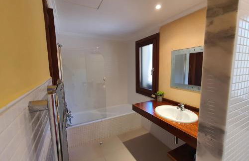 The House - Photo 31