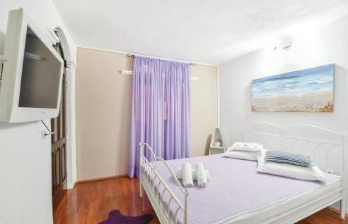 Cozy Home In Srinjine - Photo 27