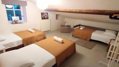 T3 avec sa terrasse au cœur du village médiéval - Foto 4