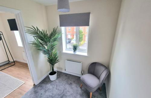Stylish Spacious 4 Bed Townhouse near station with Parking & High Speed WiFi - Foto 28