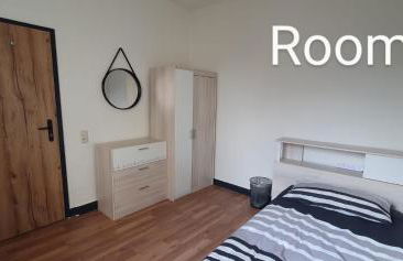 Zimmer 1 von 3 mit Gemeinschaftsbad-Küche, 30min Köln Messe Bahnhof, 5min Leverkusen Bahnhof Zentrum - Foto 2