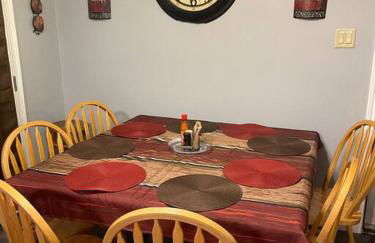 Comfy 3 Bed 2 Bath EZ Access To Santa's Wonderland - Foto 2