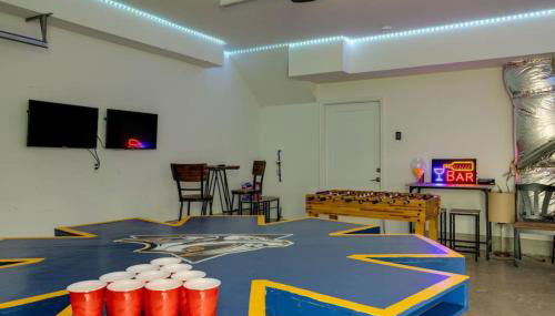 Modern Townhome, Large Game Room with Ping Pong, 10min to Downtown! Sleeps 10! - Foto 4, Game Room