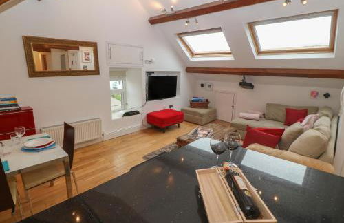 Apartment 2, Gorwel Glas - Photo 8