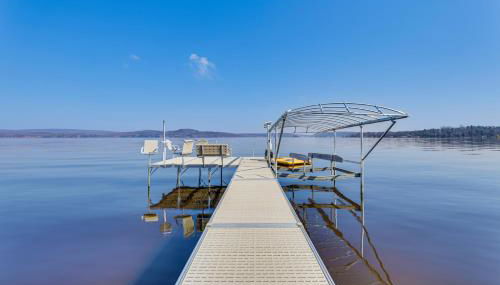 Lake Wisconsin Retreat with Dock Great for Groups! - Foto 2