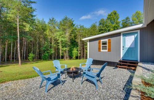 Cozy Clarkesville Getaway with Fire Pit! - Foto 17