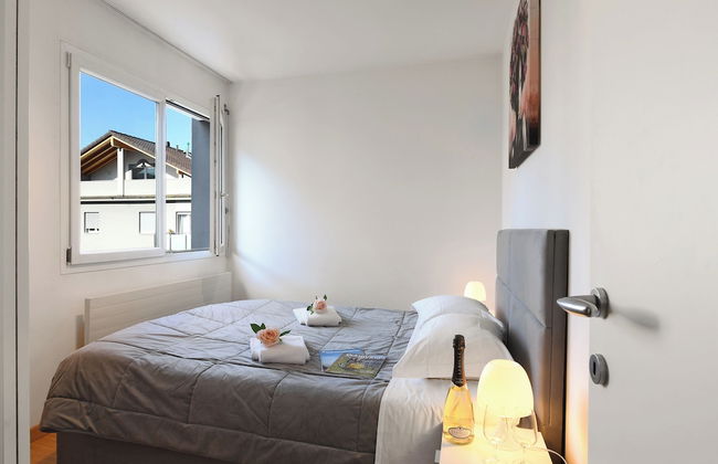 Santi Apartment Few Min From Lake - Photo 2