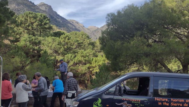Tour en 4x4 por el Parque Nacional Sierra de las Nieves - Foto 3, Haciendo una parada en el tour