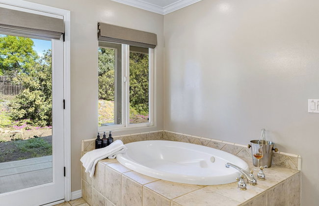 Temecula Wine Country Home w/ Pool, Hot Tub, Game Room & Vineyard Views - Foto 104