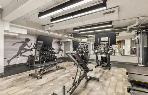 The Morgan - Refined 2BR King Suite with Free Parking - Foto 17