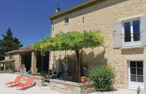 Cozy Home In Pernes Les Fontaines - Photo 10