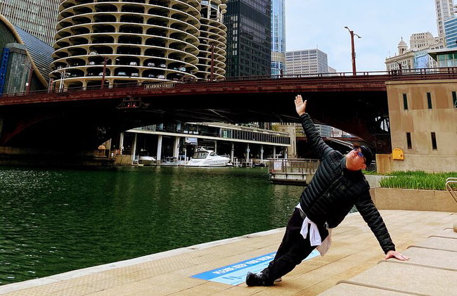 Chicago River Yoga Walk Tour - Foto 6