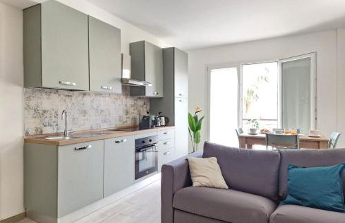 Centro Piazza Wi-Fi AC Balcony Design by WE HOST YOU - Foto 28