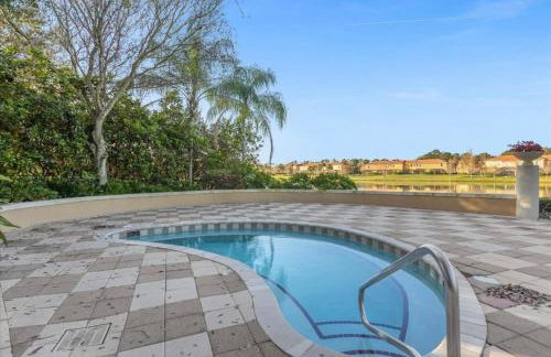 Stylish 3 bd townhouse near Disney with private pool. - Photo 38