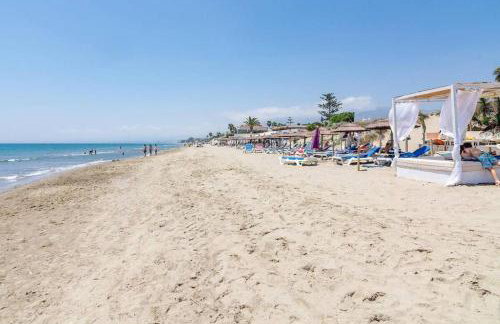 Alvarito Playa Marbella front beach apartment - Photo 26