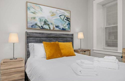 Walk to Forest Park Euclid Fire Pit Porch Swing - Foto 27