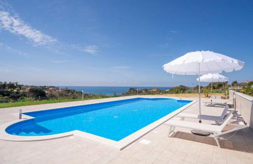 Villa Adele - Family Apartments with panoramic pool - Foto 1