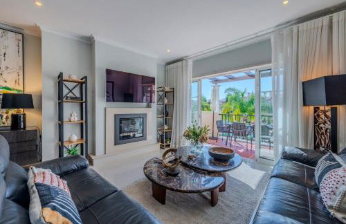 5 star Luxury Palmview apartment with large terrace and communal pool - Foto 20