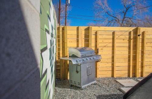 Sage Suite at ArnoTriplex! Private Hot Tub-Close to Downtown-Pet Friendly-No Pet Fee! - Photo 30