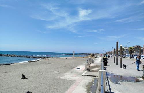 Close to the sea and 10 minutes from the airport - Foto 6