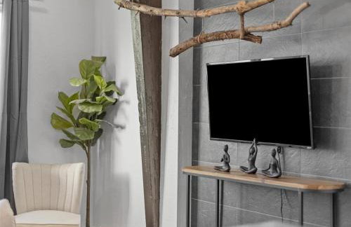 Lawrenceville Central !1 Modern and Cozy One Bedroom Apartment with Free Street Parking - Foto 2