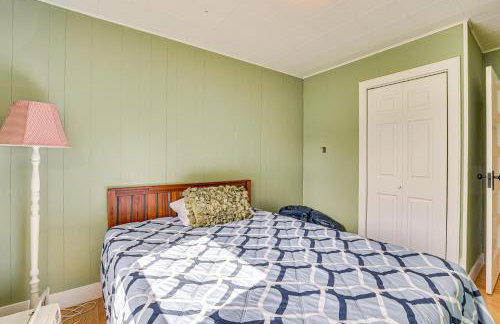 Lake Champlain Family Retreat with Deck and Yard - Foto 9