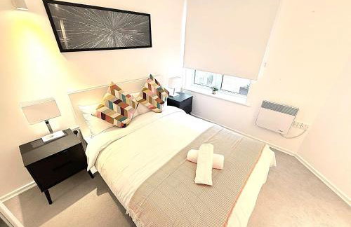 Cosy Two Bedroom Riverside Apartment - Foto 1