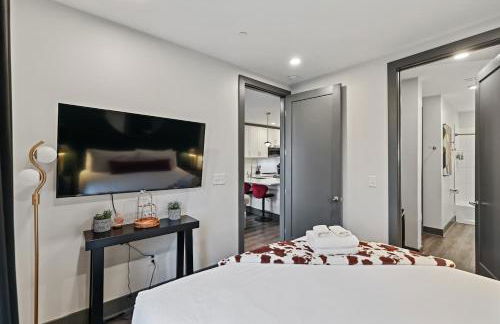 Modern Condo for 6 with Rooftop & Gym Near DT - Foto 12