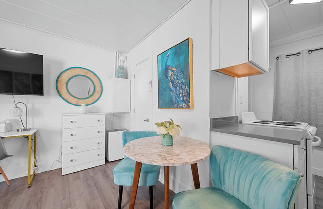 Chic City Retreat 93A Sleeps 2 - Foto 14