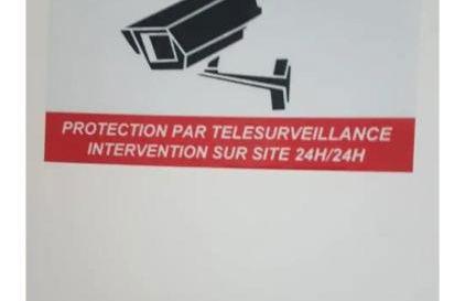 F2 ou F3 ,appartement climatisé neuf, magnifique vue sur mer et aéroport, proche tram et gare sncf 1 min,aéroport 3 minutes, 3 rooms, new AC apartment, magnificent sea and airport views, close to tram and SNCF train station 1 min, airport 3 min - Foto 30