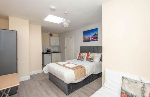 Saffron Studios - Photo 19