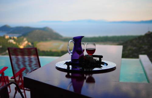 Red Grey Sea View Villa - Foto 1