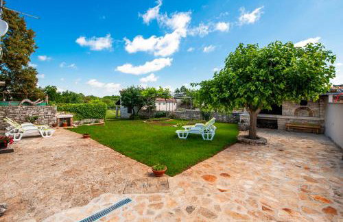 Charming House Nino with a fenced yard - Foto 54